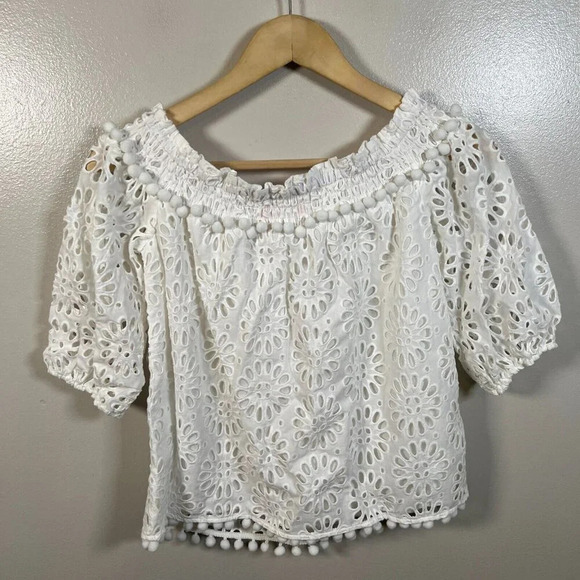 Lilly Pulitzer Raylee Eyelet Off The Shoulder Top Size XXS White Pom Poms Preppy - Picture 3 of 9